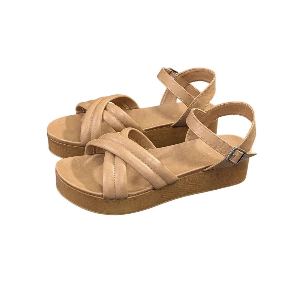 American Eagle Chunky Platform Sandal Womens 9.5 Tan Minimalist Casual Resort